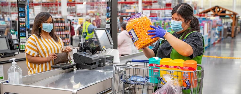 women shopping at Sam's 